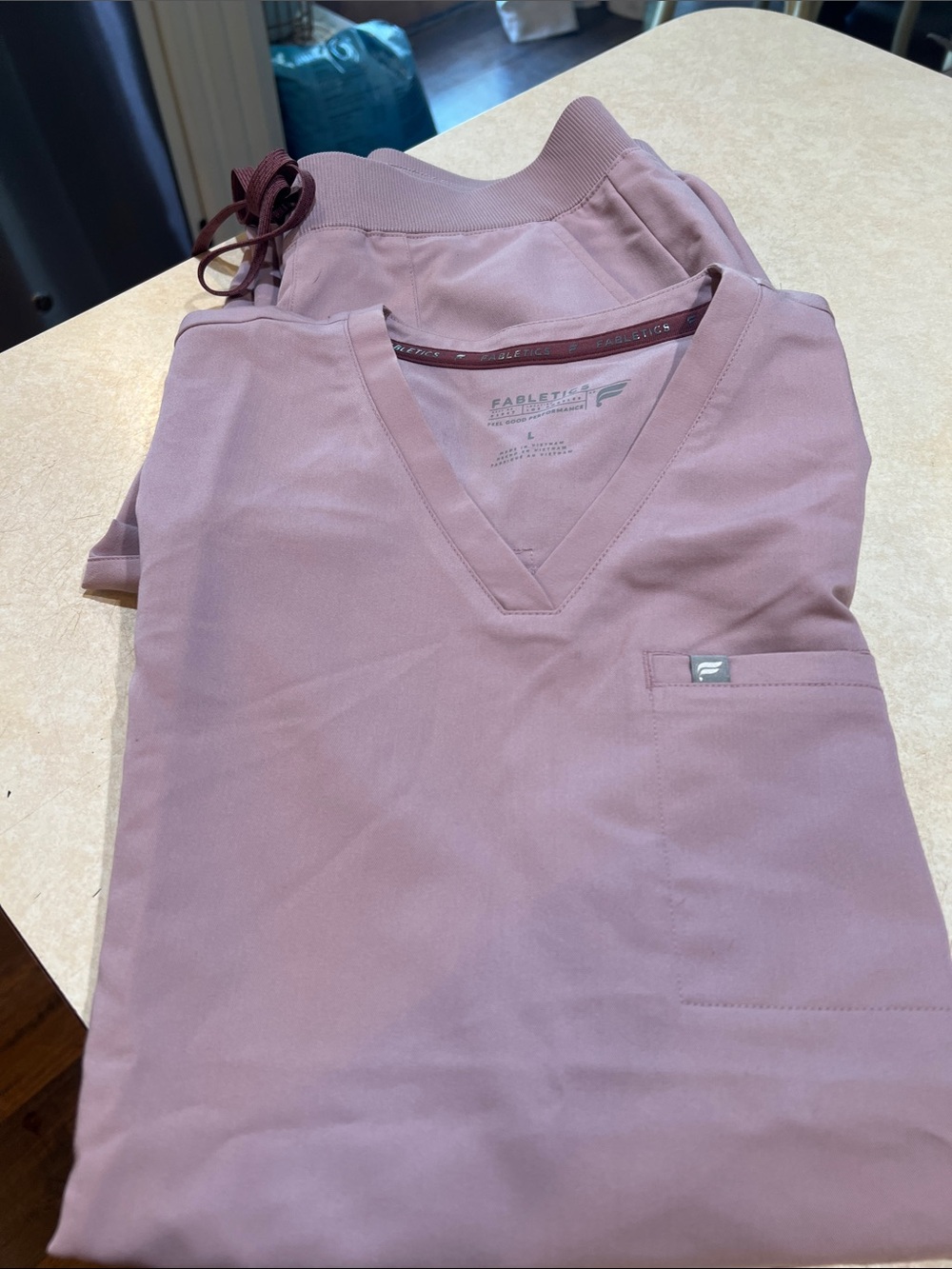 Fabletics Women's Mauve V-Neck Scrub Top and Jogger Set